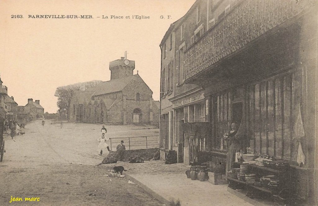 Barneville-sur-Mer – La Place et l’Église.jpg