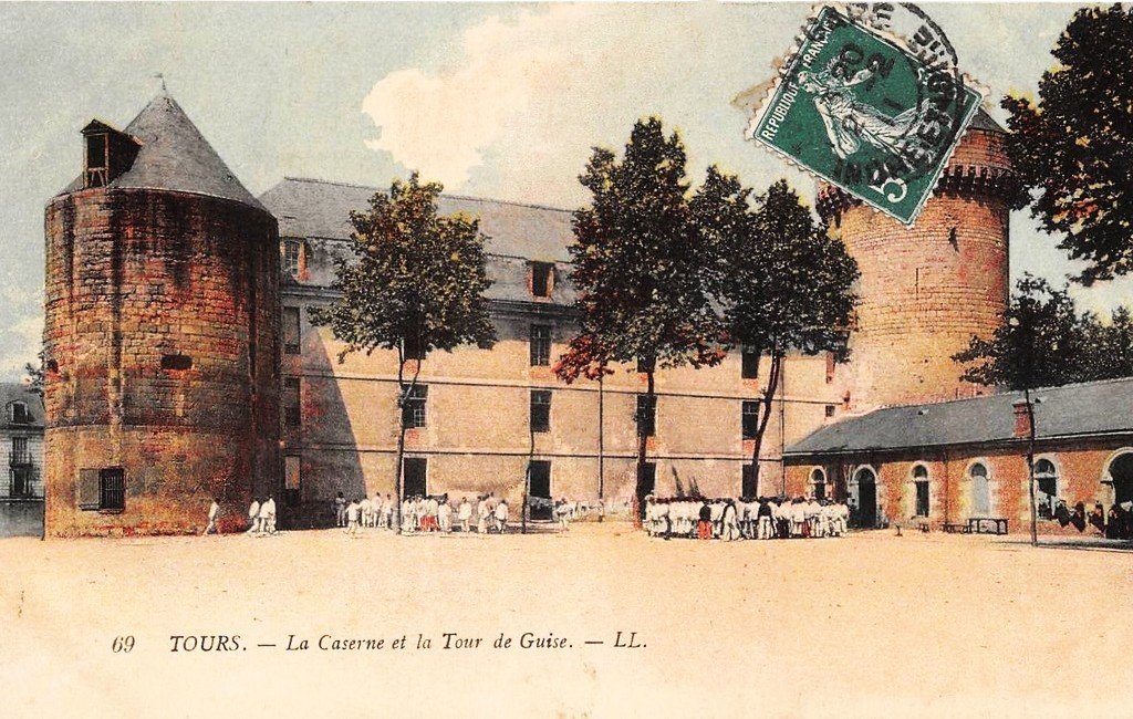 Tours 69c Caserne.jpg