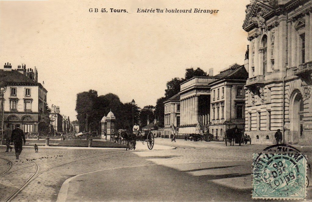 Tours 45 GB Bd Béranger.jpg