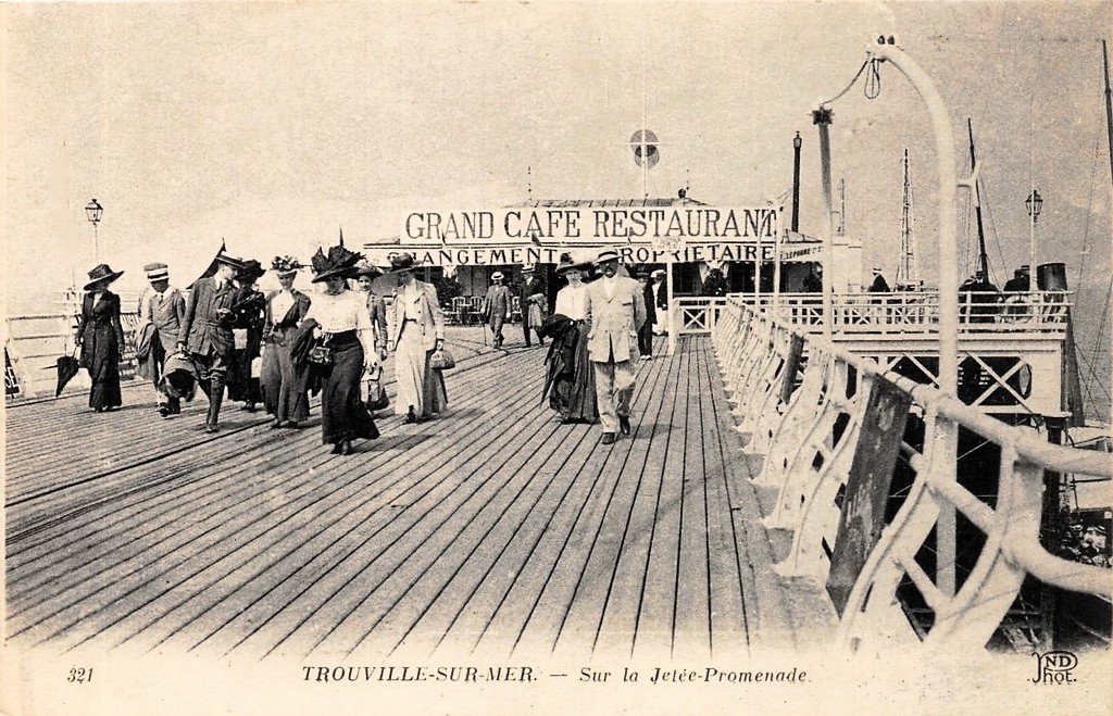 Trouville 321 Jetée.jpg