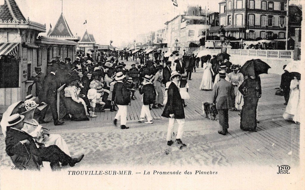 Trouville 340 Promenade.jpg