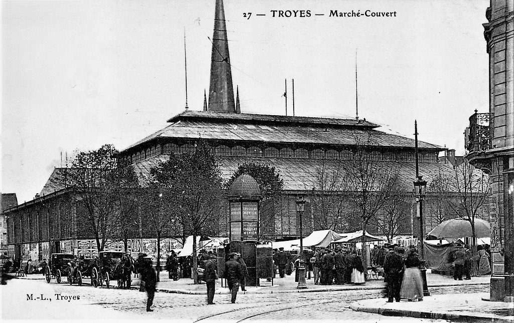 Troyes (27) Marché.jpg