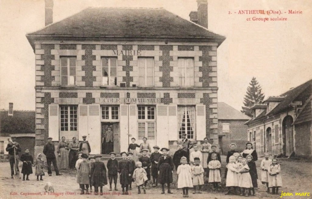 Antheuil - Mairie et Groupe Scolaire.jpg