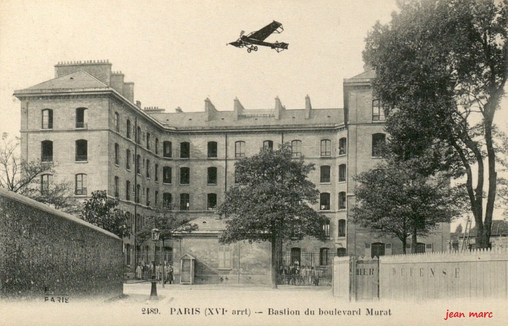 Paris XVIe - Bastion du Boulevard Murat.jpg