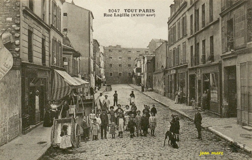 Paris XVIIIe - Rue Lagille 2047.jpg