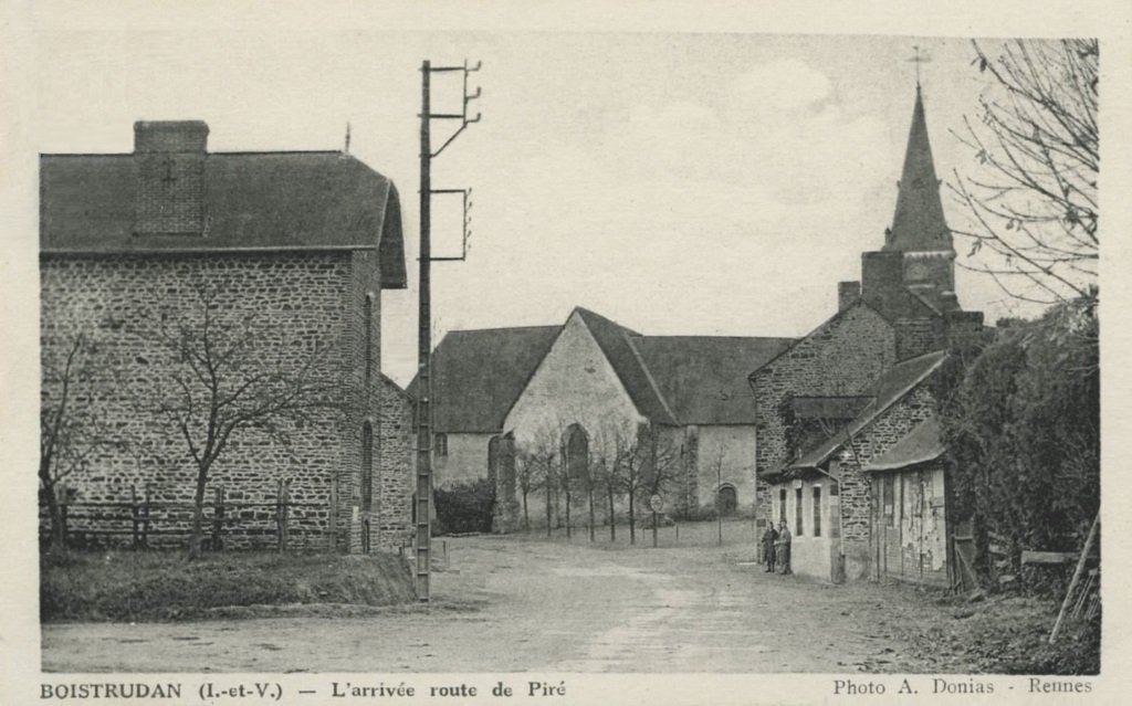 Boistrudan - L'Arrivée route de Piré.jpg