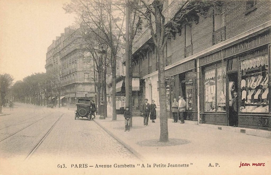 Paris XXe - Avenue Gambetta A la Petite Jeannette.jpg