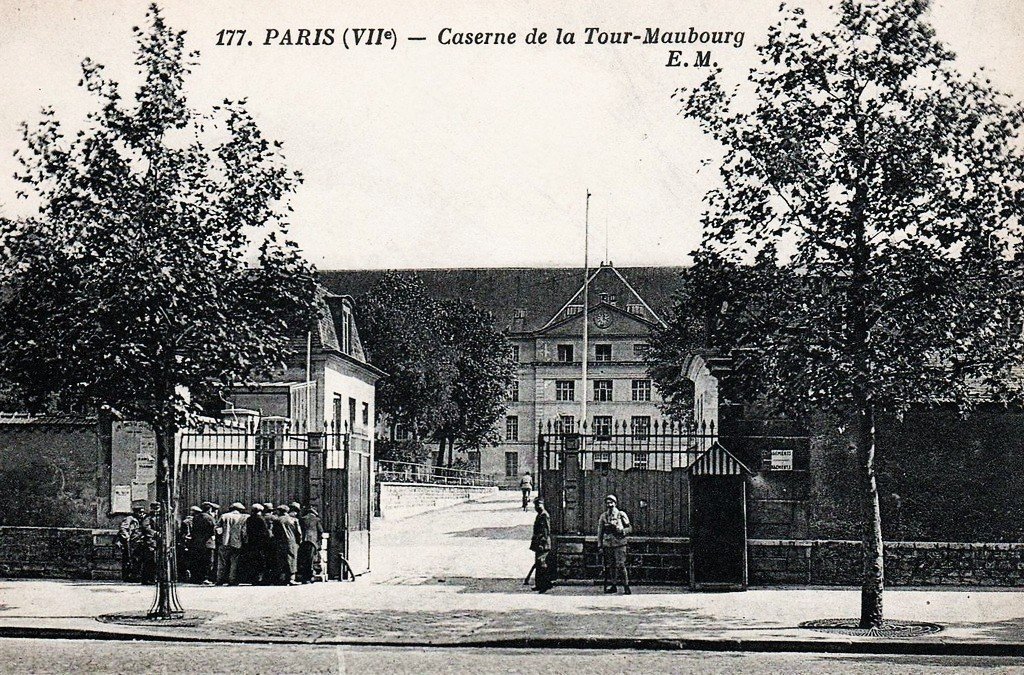 Paris Caserne de la Tour-Maubourg 177 7°.jpg