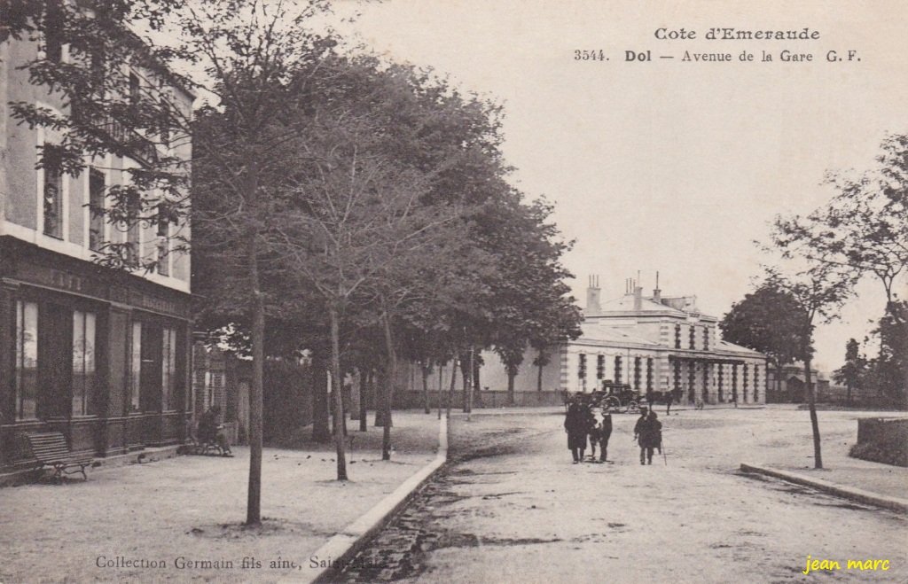 Dol - Avenue de la Gare.jpg
