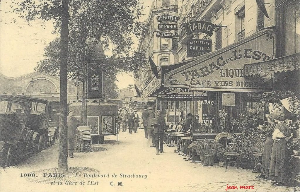 Paris Xe - Le Boulevard de Strasbourg et la Gare de l'Est.jpg