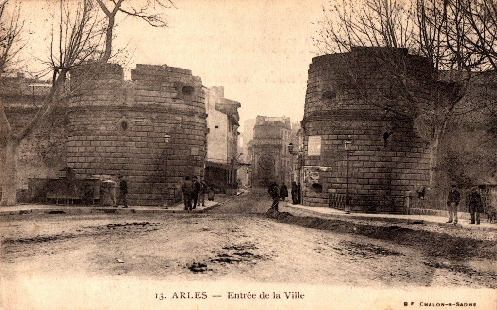 Arles 13 Entrée.jpg