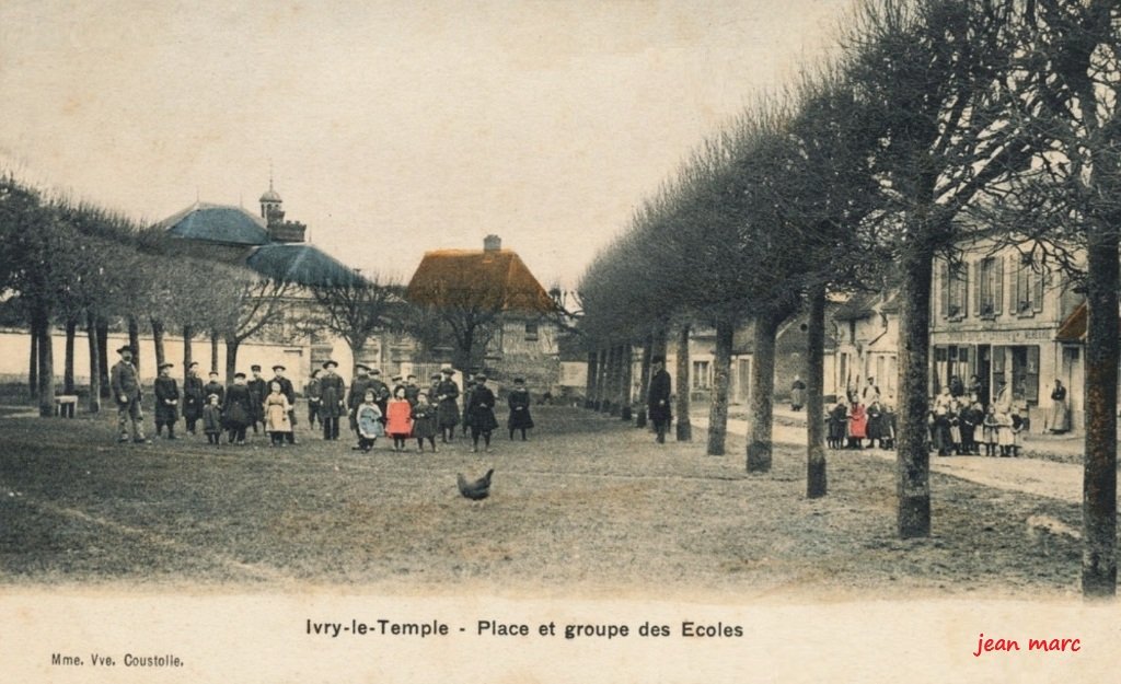Ivry-le-Temple - Place et Groupe des Écoles.jpg