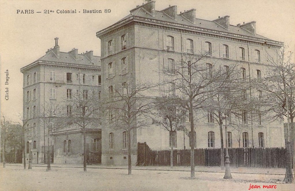 Paris XIIIe - Porte d'Ivry Bastion 89 - 21e colonial.jpg