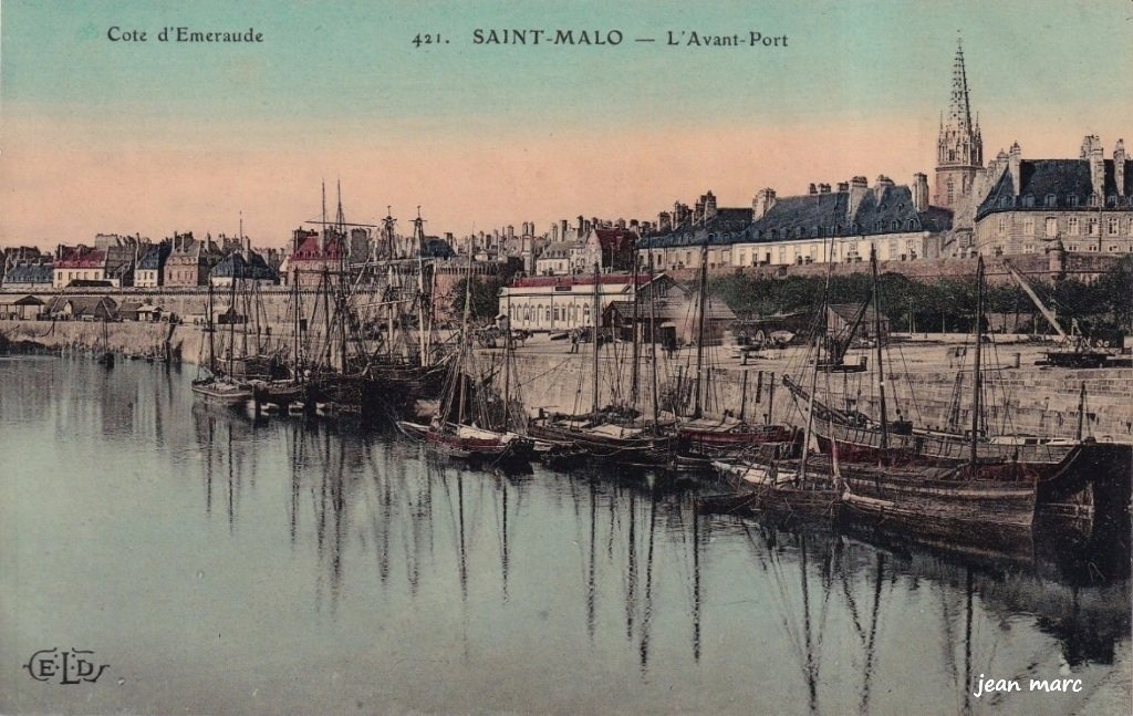 Saint-Malo - L'Avant-Port.jpg