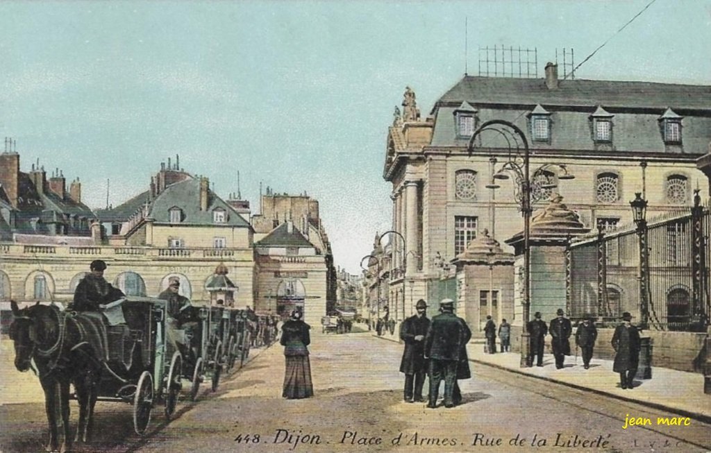 Dijon - Place d'Armes - Rue de la Liberté.jpg