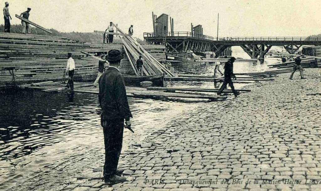 Paris Débarquement des Bois.jpg