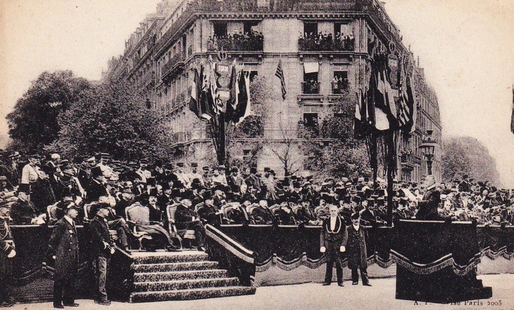 Paris Défilé du 14 Juillet 1918.jpg