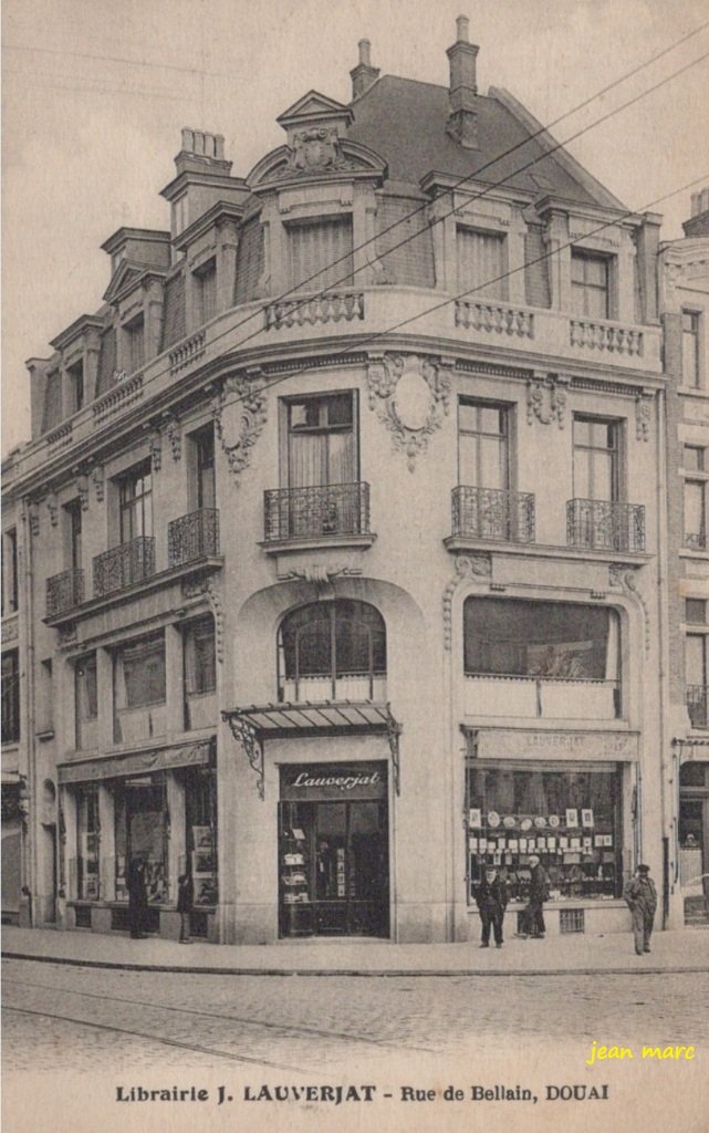 Douai - Rue de Bellain - Librairie J. Lauverjat.jpg