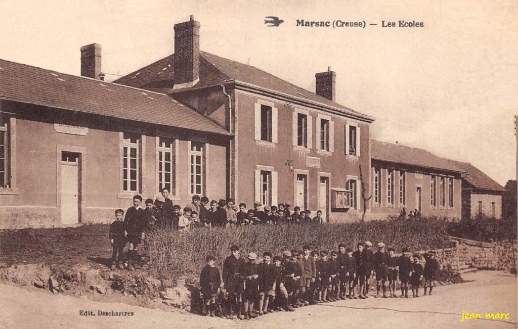 Marsac - Les Écoles.jpg