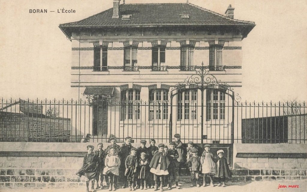 Boran - L'École.jpg