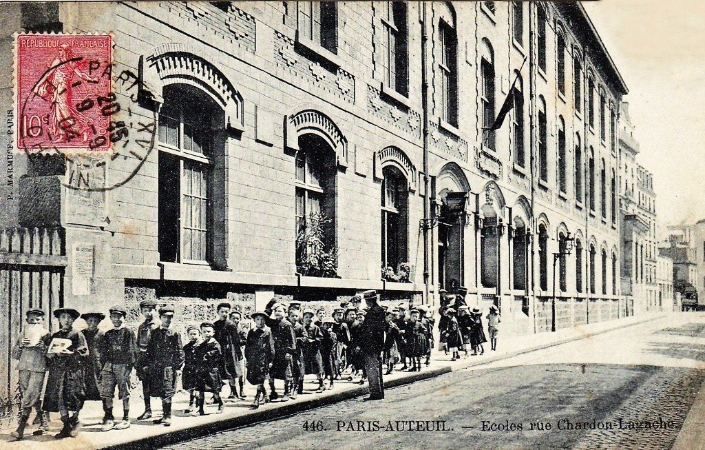 A Ecole rue Chardon Lagache.jpg