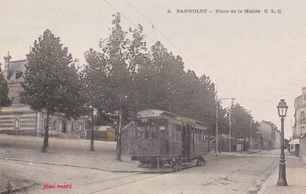 Bagnolet - Place de la Mairie.jpg