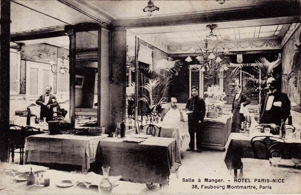 Paris Fbg Montmartre 9°.jpg