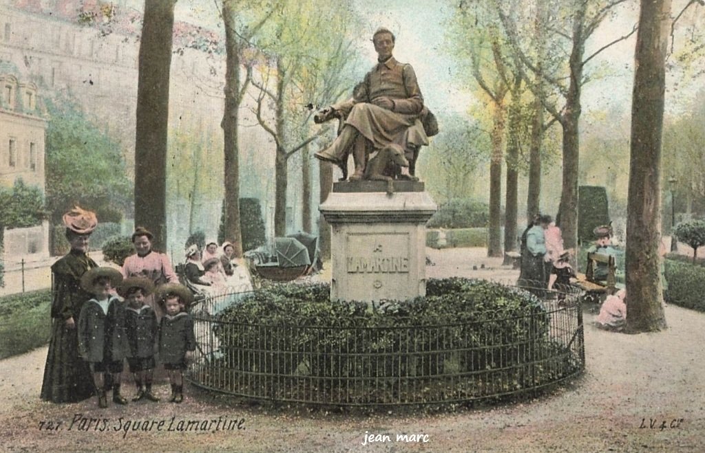 Paris - Square Lamartine.jpg