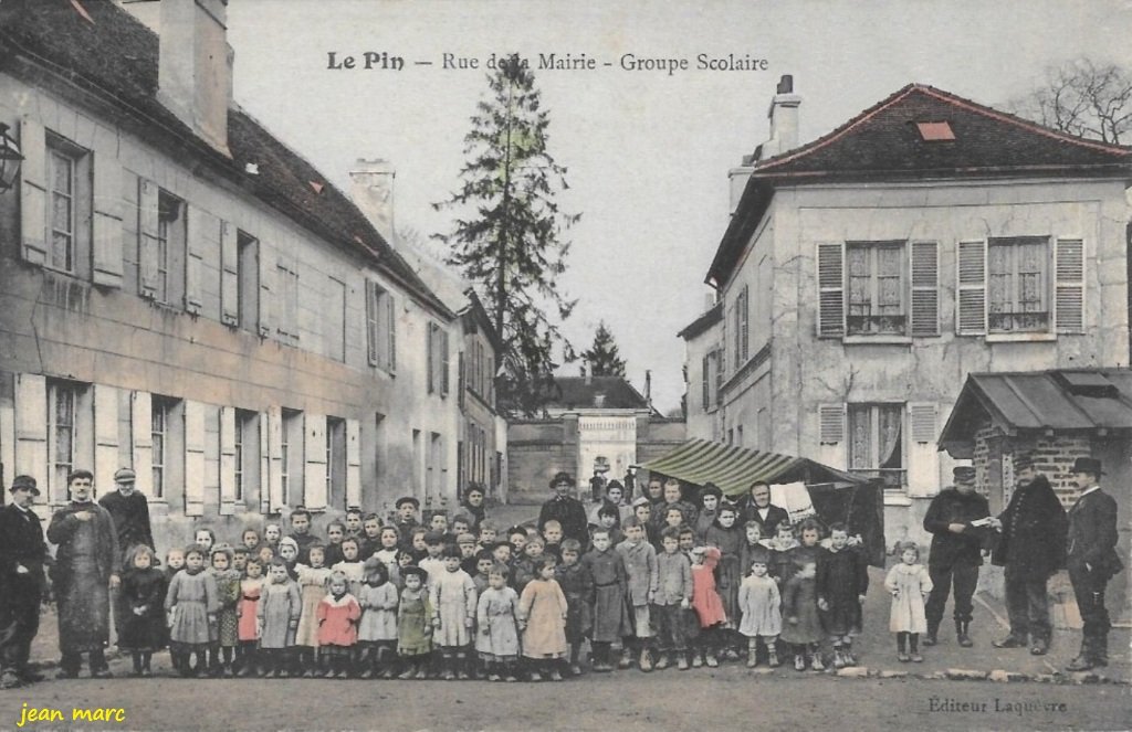 Le Pin - Rue de la Mairie - Groupe Scolaire.jpg