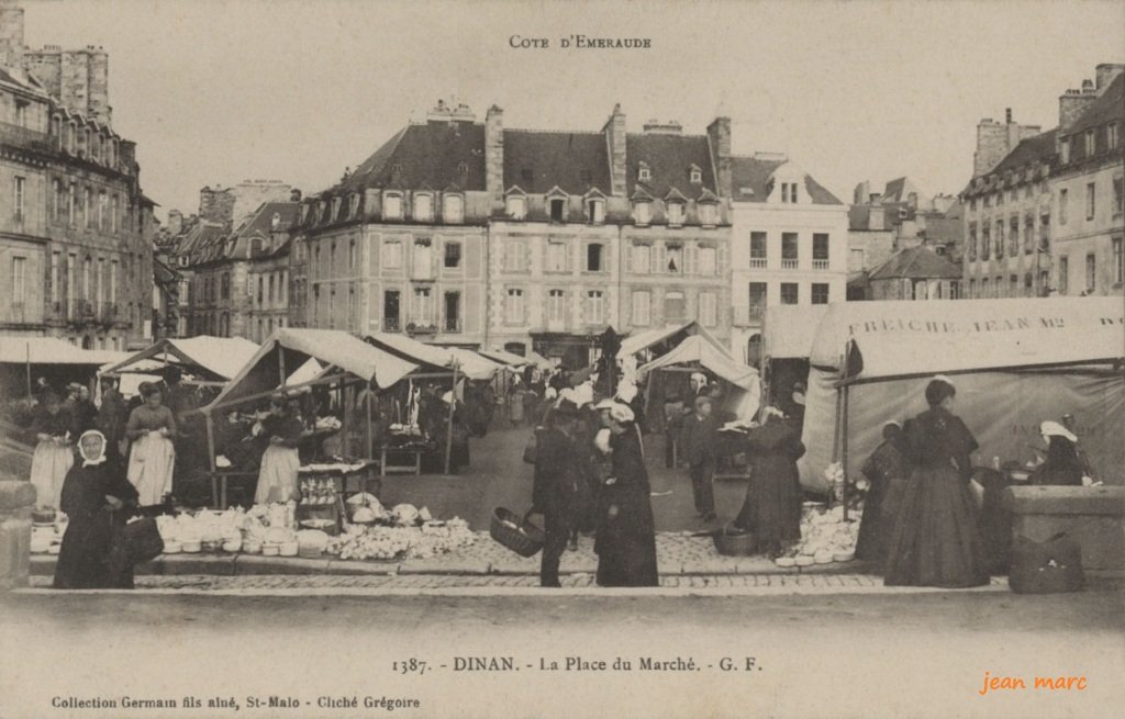 Dinan - La Place du Marché.jpg
