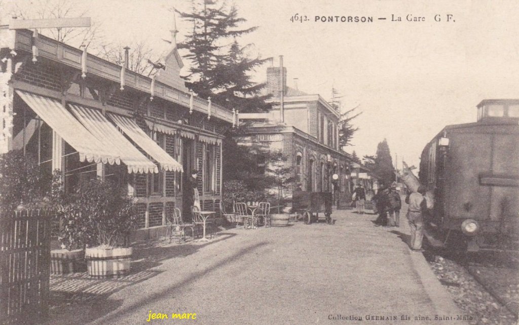 Pontorson - La Gare.jpg
