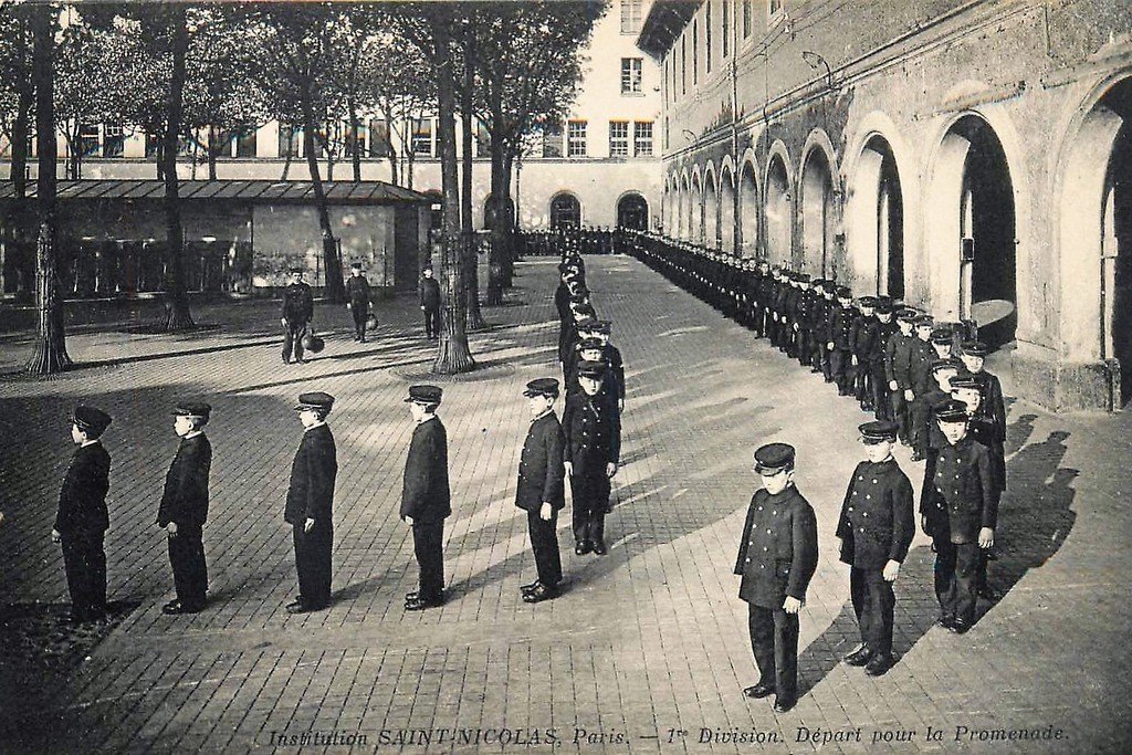 Paris Institution saint-Nicolas  6°.jpg