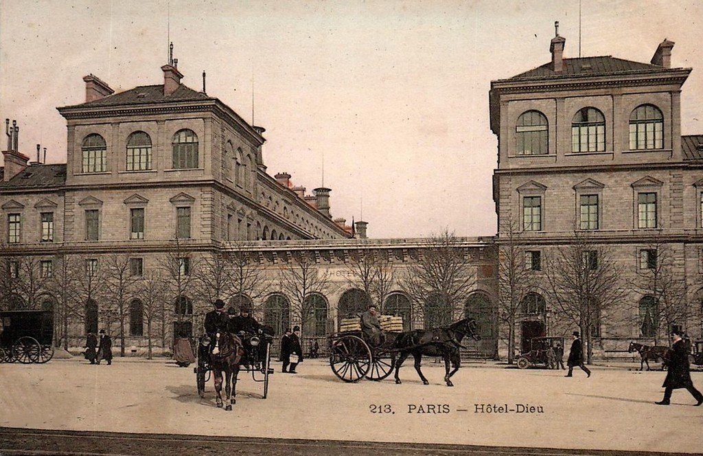 A Attelages Paris Hôtel-Dieu 230c.jpg
