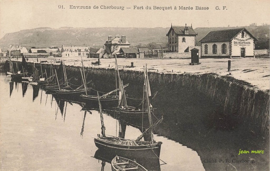 Environs de Cherbourg - Fort (sic pour Port) du Becquet à marée basse.jpg