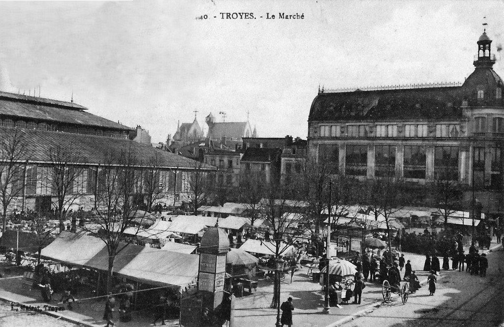 Troyes (40) Marché.jpg