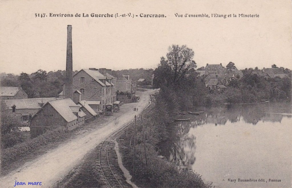 Carcraon - Vue d'ensemble, l'Étang et la Minoterie.jpg