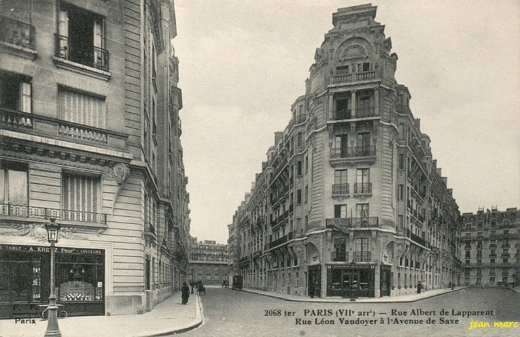Paris VIIe - Rue Albert de Lapparent - Rue Léon Vaudoyer à l'Avenue de Saxe.jpg