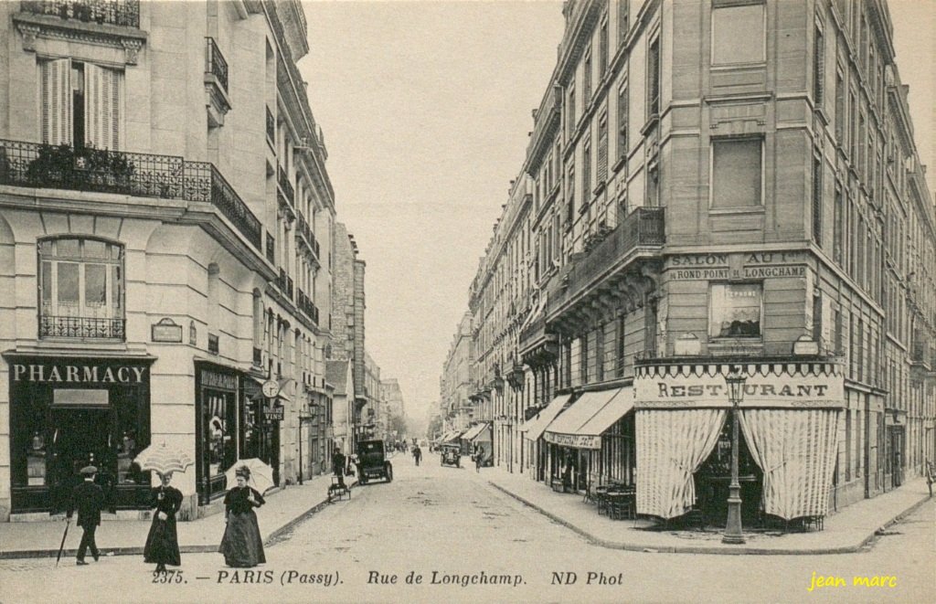 Paris XVIe - Rue de Longchamp.jpg