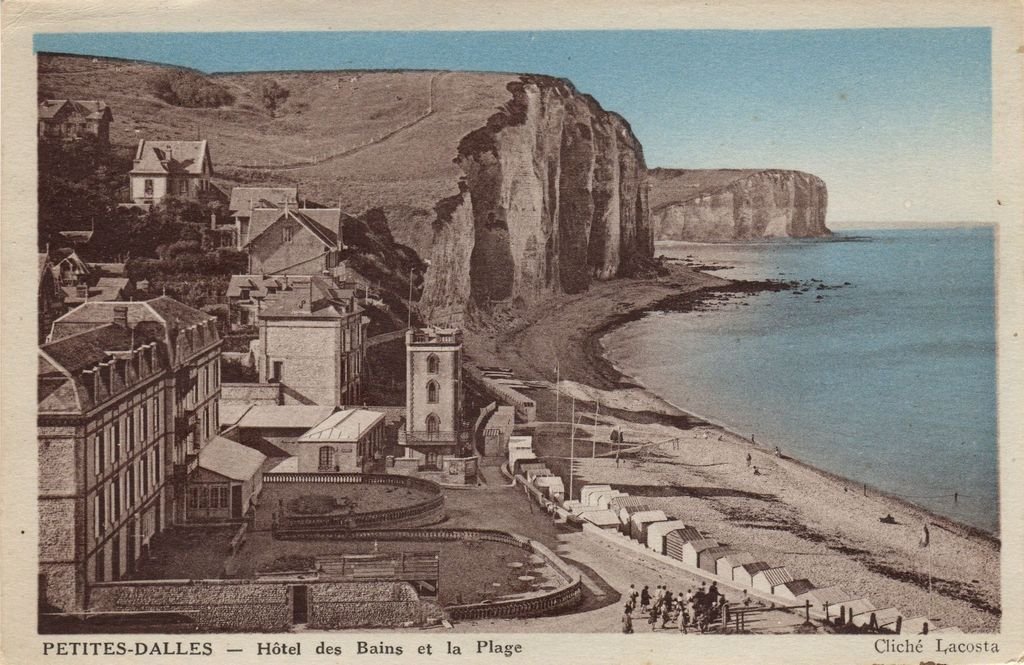76 - Petites Dalles - Hôtel des Bains et la Plage - Cliché Lacosta - 24-06-26.jpg