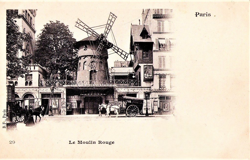 Paris Moulin Rouge (2).jpg