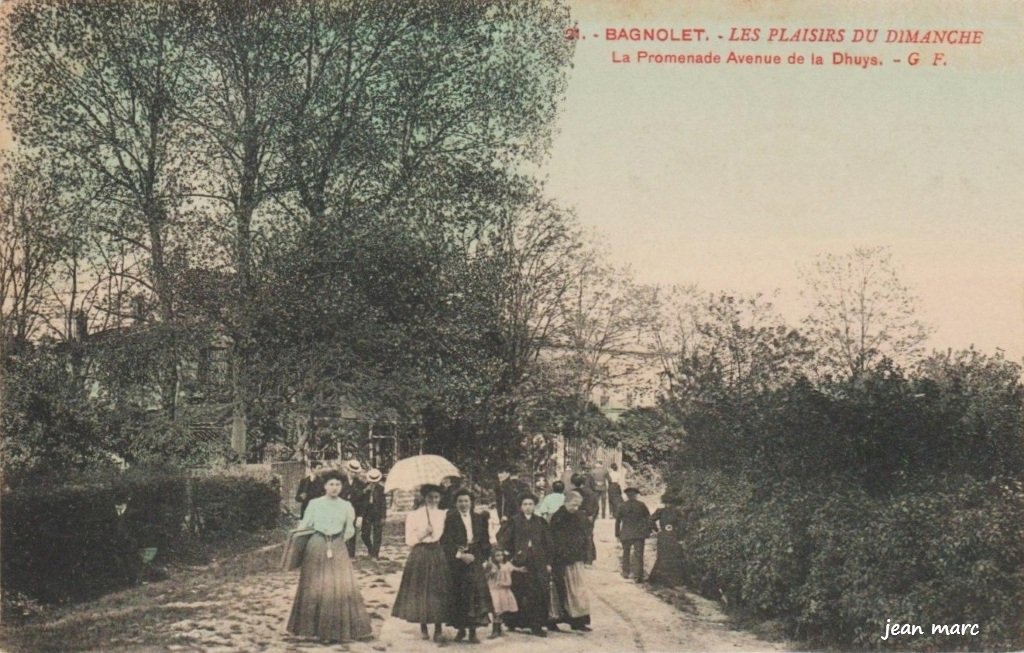 Bagnolet - Les Plaisirs du Dimanche - La Promenade Avenue de la Dhuys.jpg