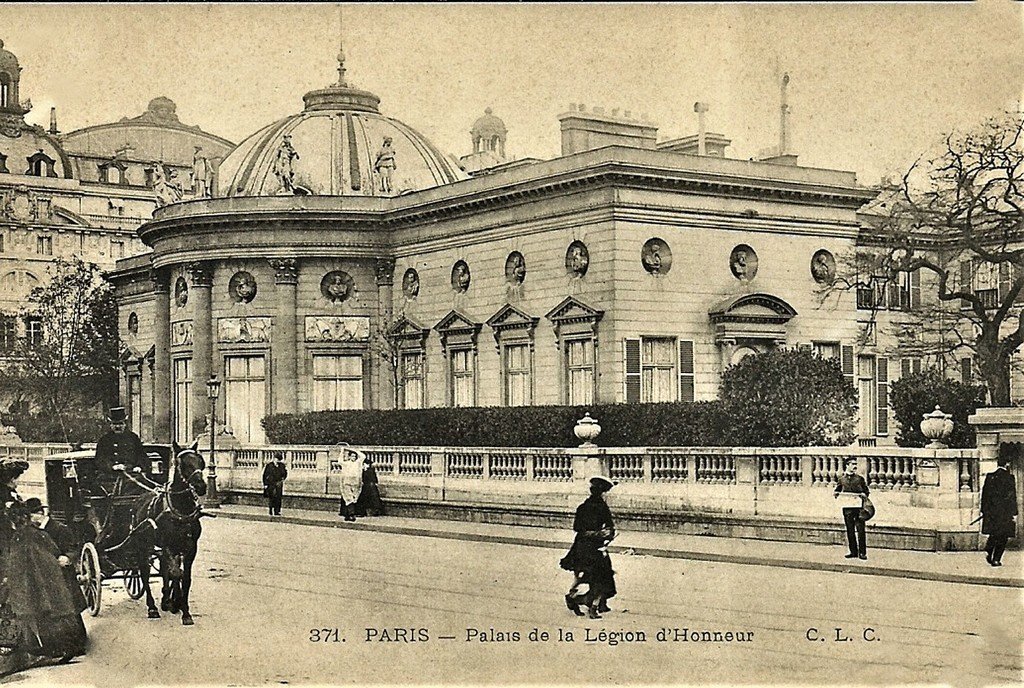 A attelage Paris Palais de la Lèg d'Hon. 7°.jpg