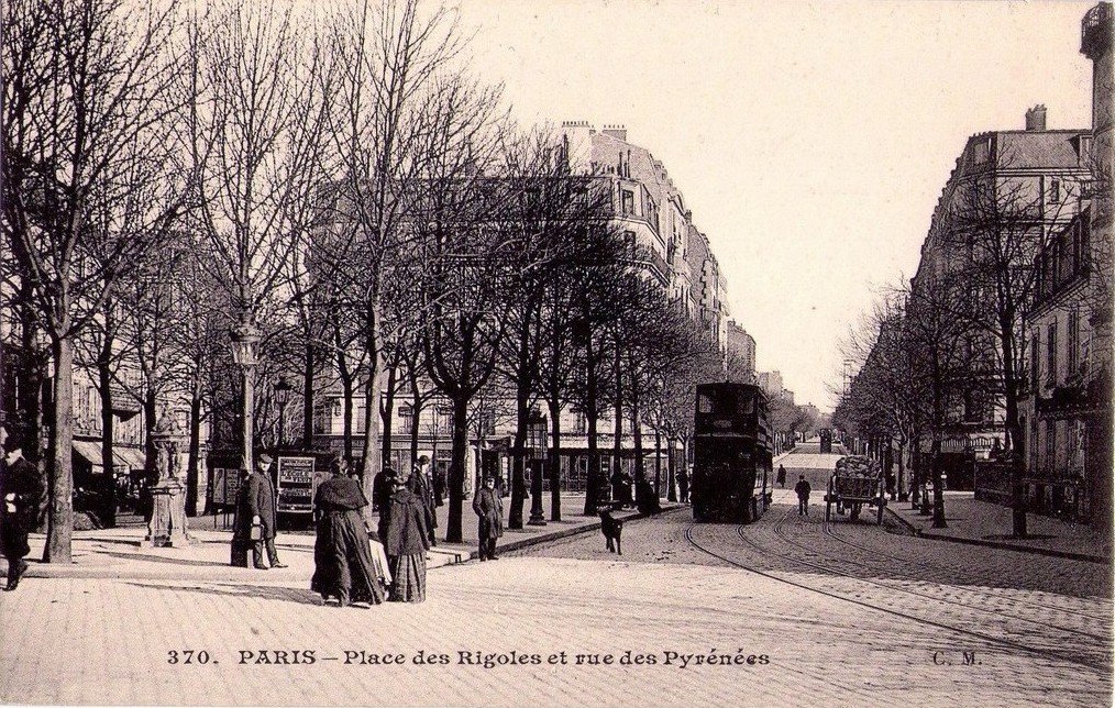 Paris Place des Rigolles.jpg