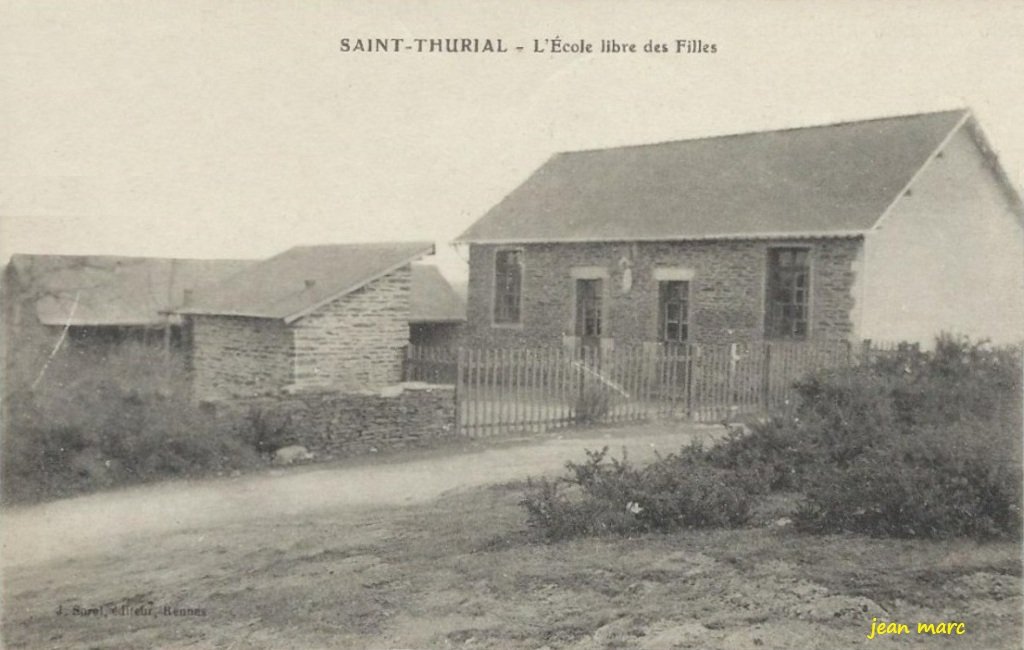 Saint-Thurial - L'École libre des Filles.jpg