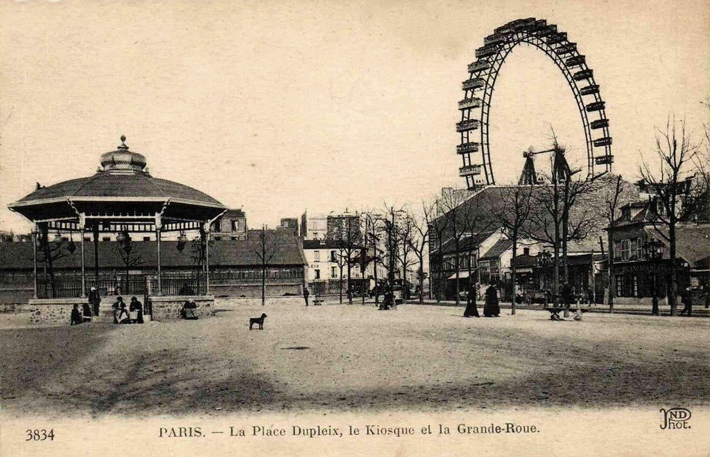 Paris Place Dupleix.jpg