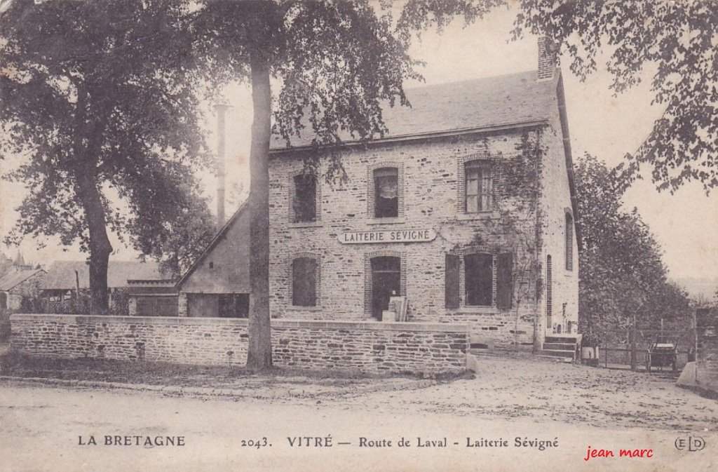Vitré - Route de Laval - Laiterie Sévigné.jpg