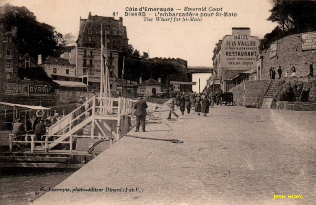Dinard - L'Embarcadère pour Saint-Malo.jpg