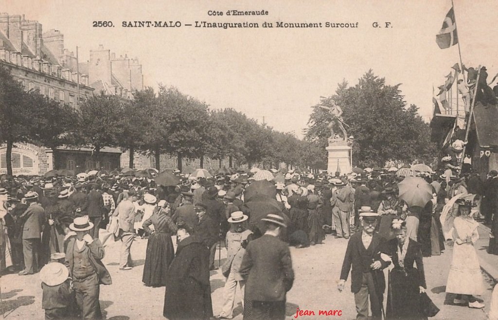 Saint-Malo - L'Inauguration du Monument Surcouf.jpg