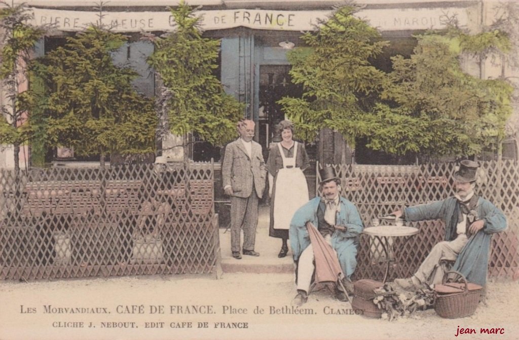 Clamecy - Café de France - Place de Bethléem.jpg