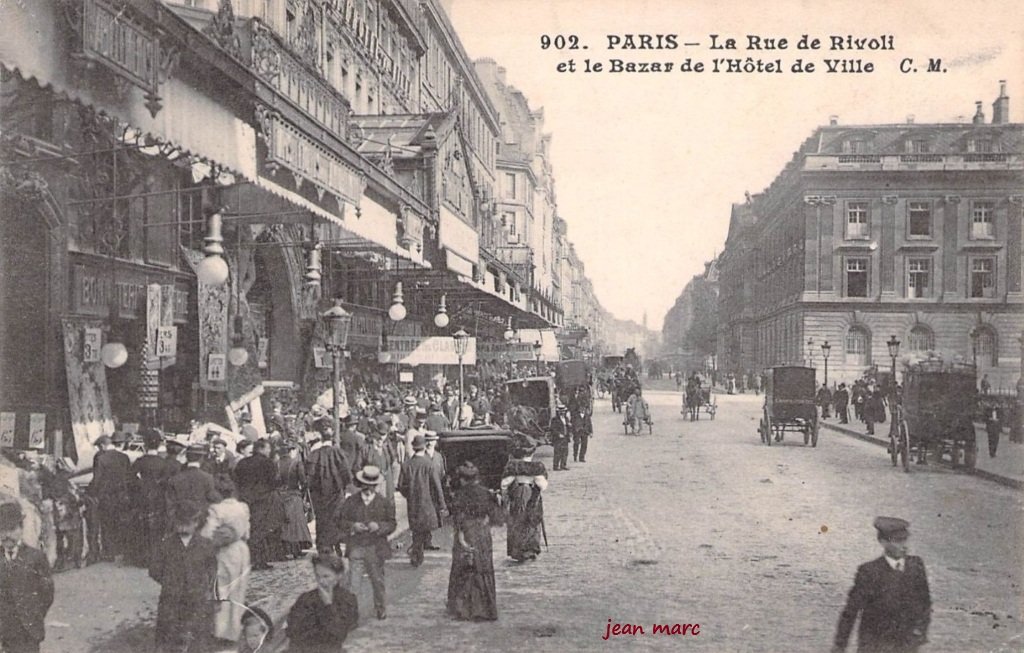 Paris IVe - Rue de Rivoli et le Bazar de l'Hôtel de Ville.jpg
